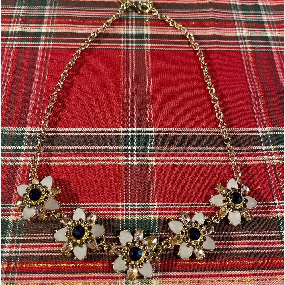 Statement necklace